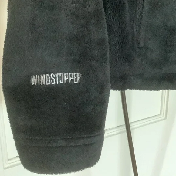 Mountain Hardwear Windstopper Fleece Jacket - Picture 6 of 10